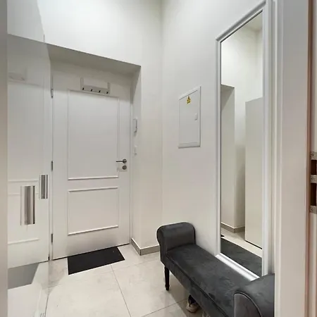 Apartment New Chain Florenc *