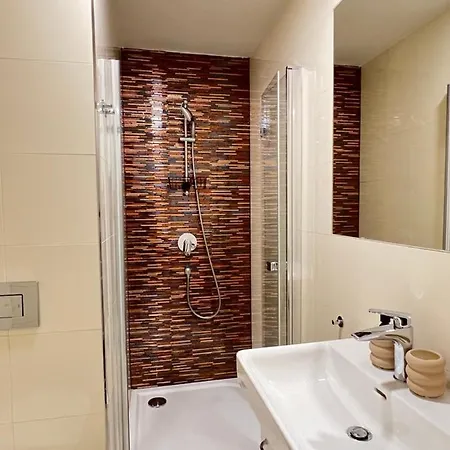 Apartment New Chain Florenc Prague