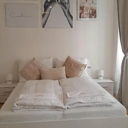 Apartment New Chain Florenc Prague